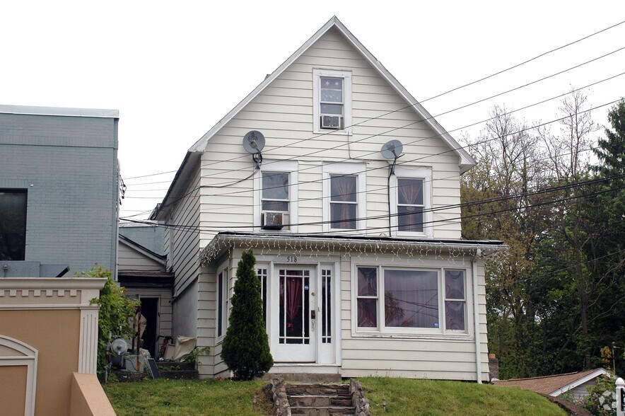 518 South St, Newburgh, NY à vendre - Photo du bâtiment - Image 2 de 2