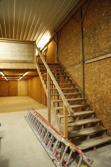 93 Bierer Lane, Morgantown, WV for lease - Building Photo - Image 3 of 10
