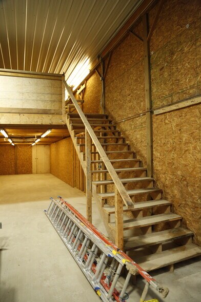 93 Bierer Lane, Morgantown, WV à louer - Photo du bâtiment - Image 3 de 10