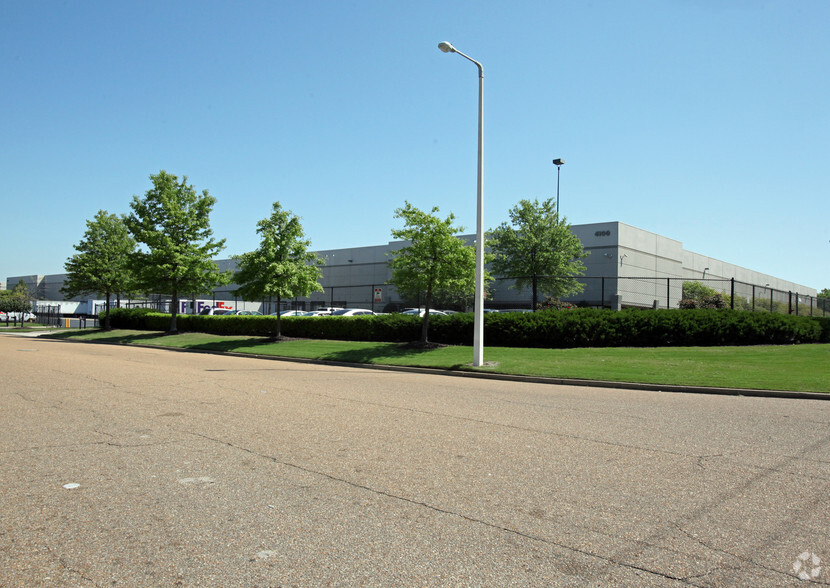 4100 Quest Way, Memphis, TN for lease - Primary Photo - Image 1 of 3