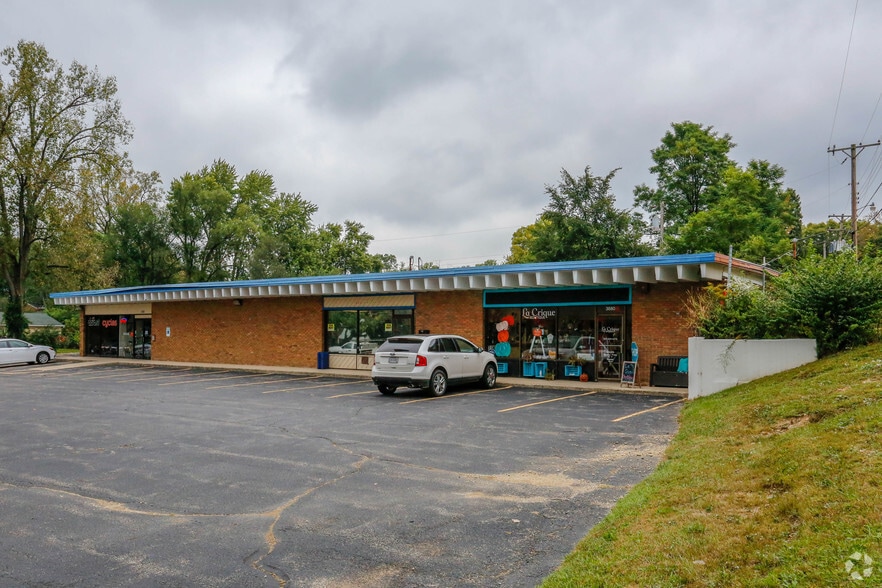 3880-3888 Dayton-Xenia Rd, Dayton, OH for lease - Primary Photo - Image 1 of 8