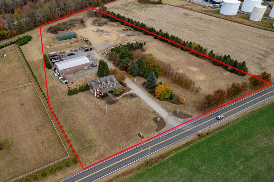 1693 Burlington Jacksonville Rd, Bordentown, NJ à vendre - Photo du bâtiment - Image 2 de 44