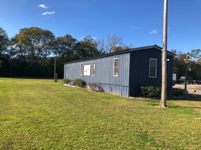 2089 W 26th St, Jacksonville, FL for lease - Building Photo - Image 3 of 4