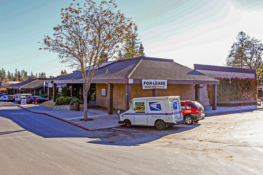 6648-6684 Alhambra Ave, Martinez, CA à louer - Photo principale - Image 1 de 6