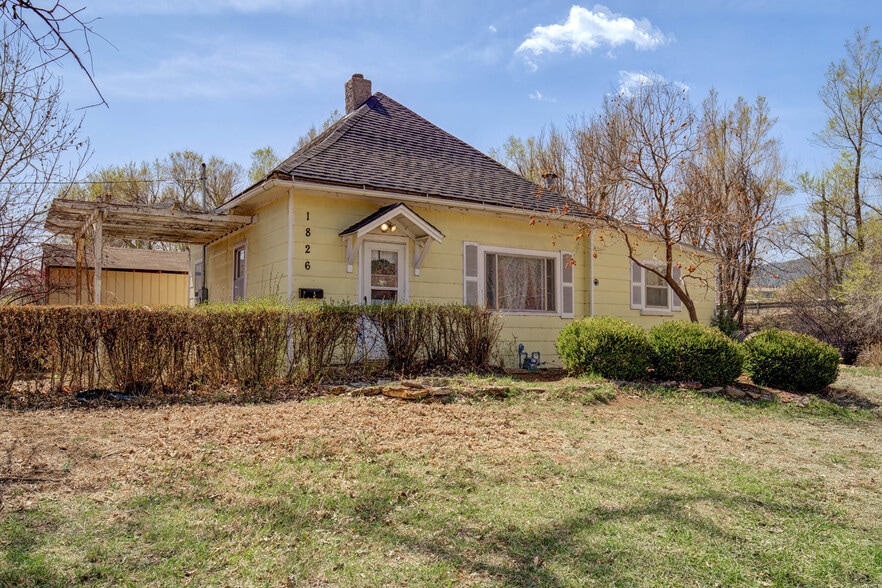 1826 Woodbine Ave, Colorado Springs, CO for sale - Primary Photo - Image 1 of 1