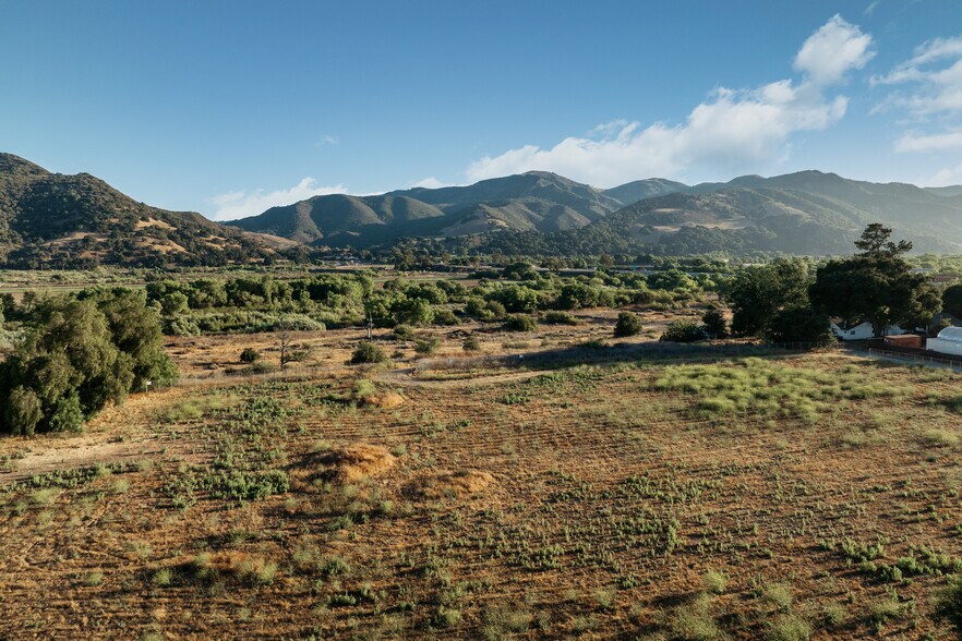 290 E Highway 246, Buellton, CA à vendre - Photo du bâtiment - Image 2 de 12