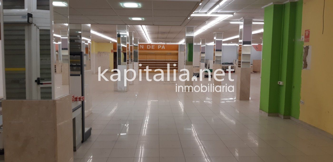 Retail in Bocairent, Valencia for sale Building Photo- Image 1 of 5