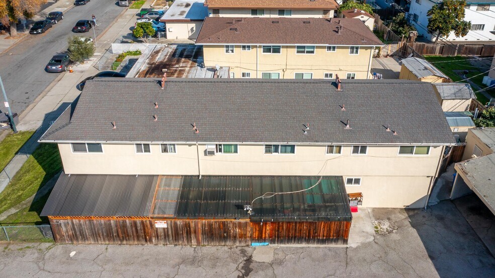 2360 Mammoth Dr, San Jose, CA à vendre - Photo du bâtiment - Image 2 de 40
