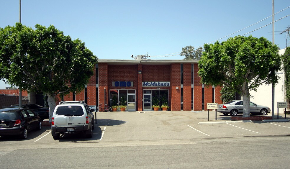 2237 Colby Ave, Los Angeles, CA à vendre - Photo du bâtiment - Image 3 de 3