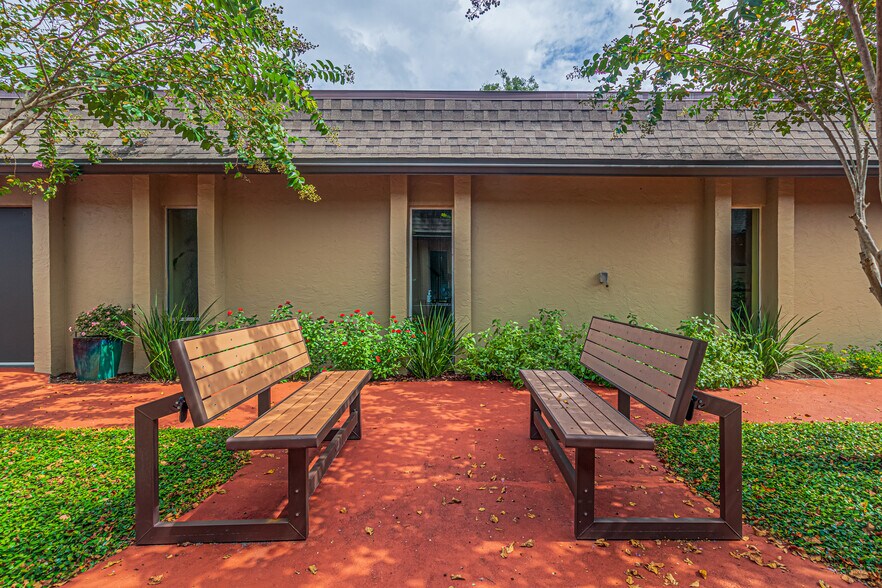 119 W Plymouth Ave, Deland, FL à louer - Photo du bâtiment - Image 1 de 66