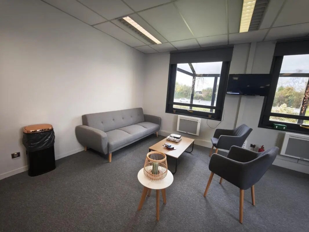 Office in VILLENEUVE-D'ASCQ for lease Building Photo- Image 1 of 8