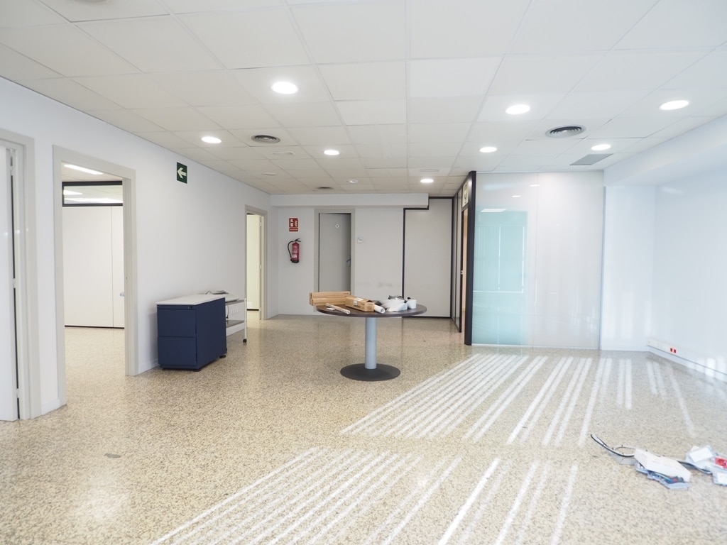 Granollers, BAR 08403 -  -  - Interior Photo - Image 1 of 17