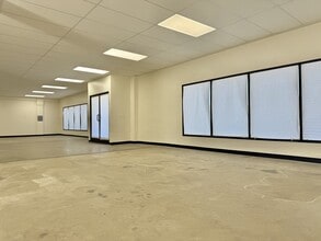 7893 Sierra Ave, Fontana, CA for lease Interior Photo- Image 1 of 5