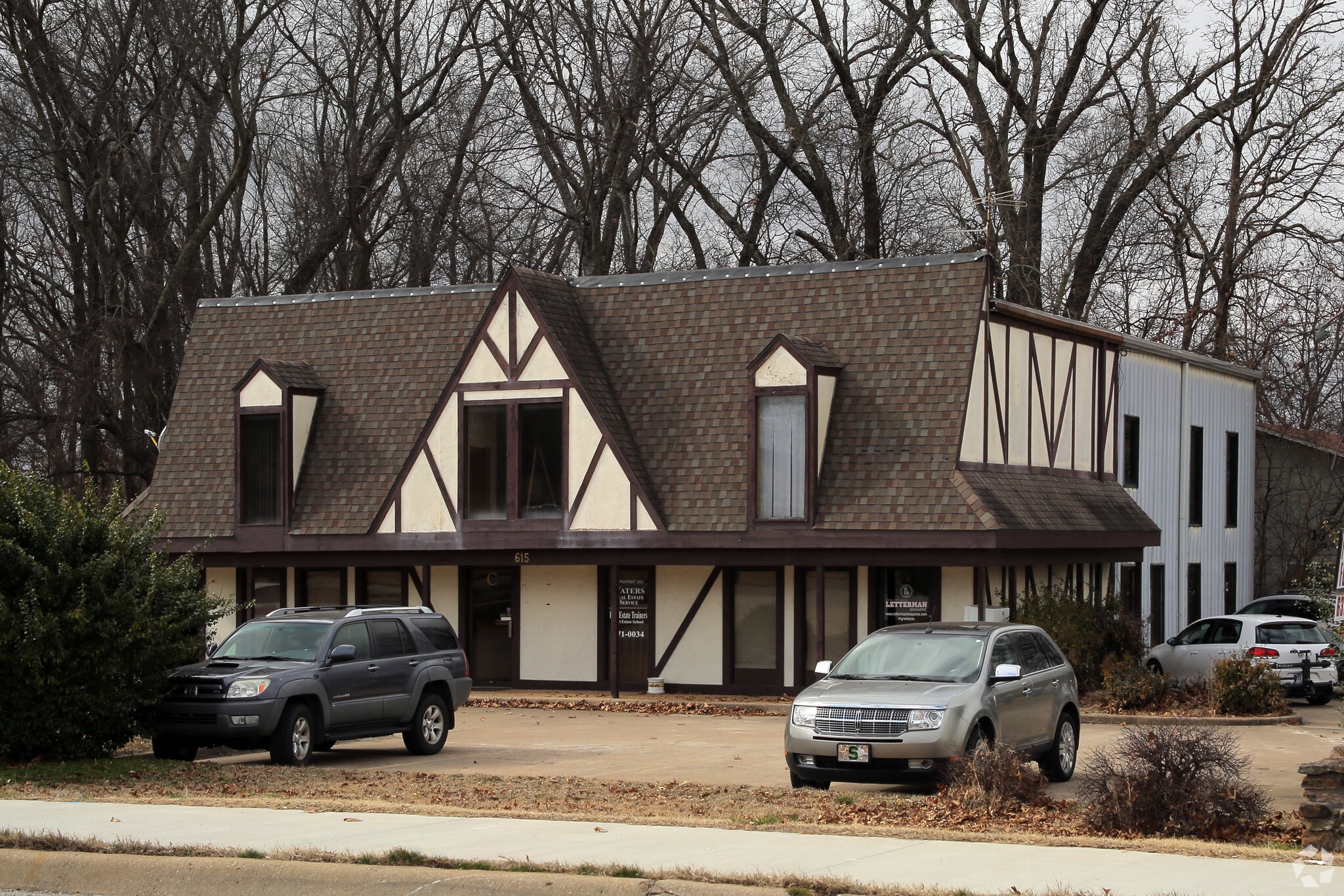 615 N Walton Blvd, Bentonville, AR for lease Primary Photo- Image 1 of 8