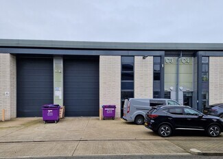 Plus de détails pour Summerleys Rd, Princes Risborough - Industriel à louer