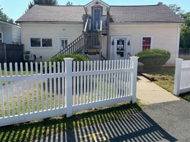 12 Elm St, Hatfield, MA for lease - Building Photo - Image 2 of 4