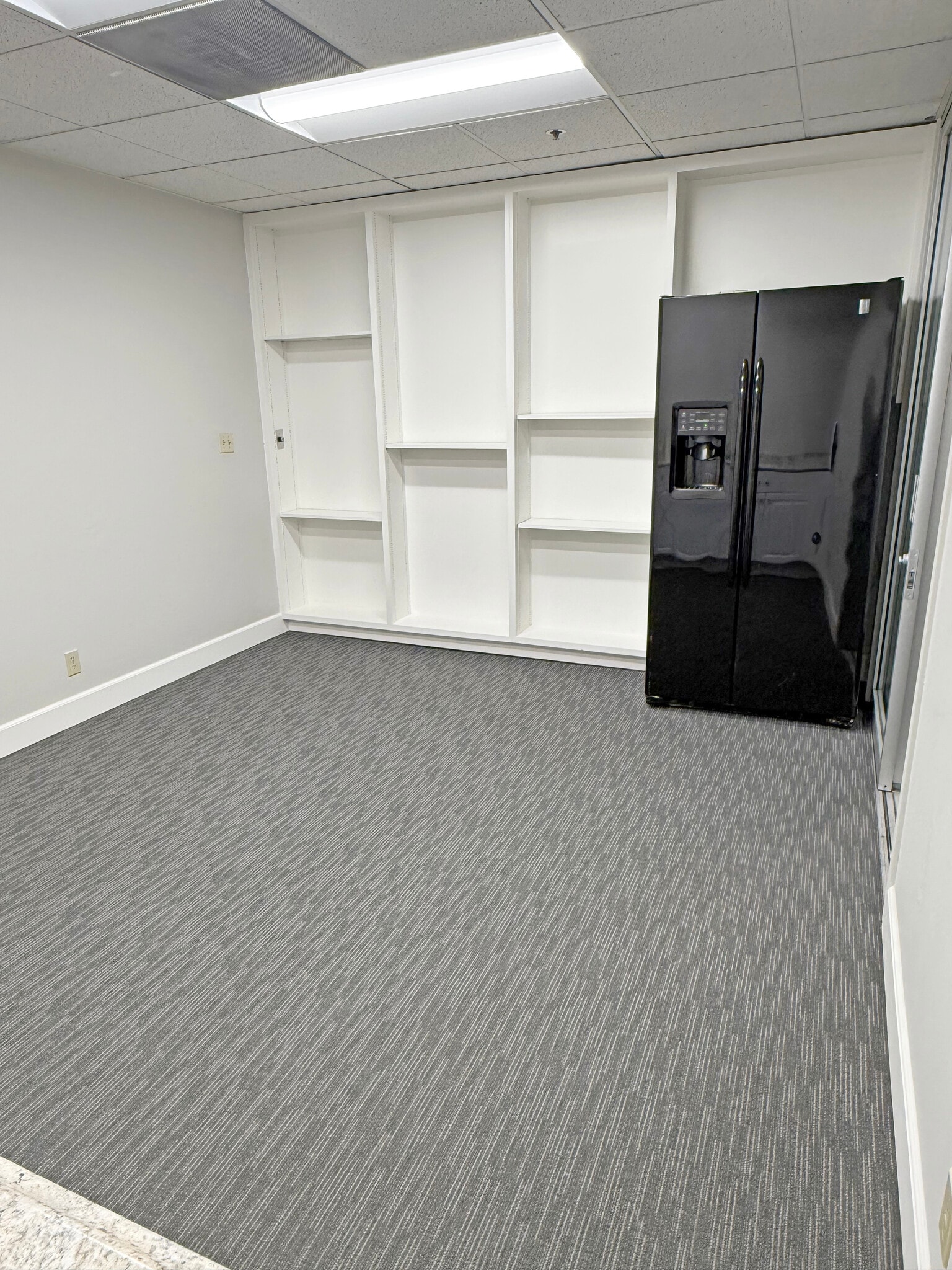 3250 Dutton Ave, Santa Rosa, CA for lease Interior Photo- Image 1 of 8