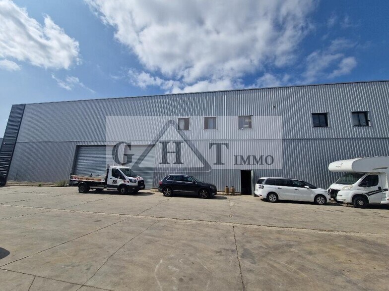 Industrial in Meaux for lease - Building Photo - Image 2 of 8