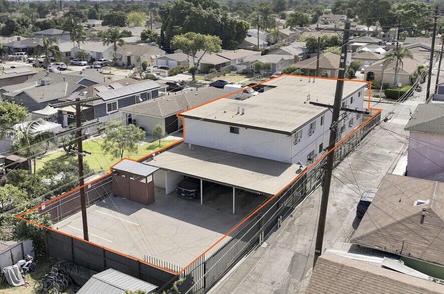 10621 San Carlos Ave, South Gate, CA à vendre - Photo du bâtiment - Image 3 de 5