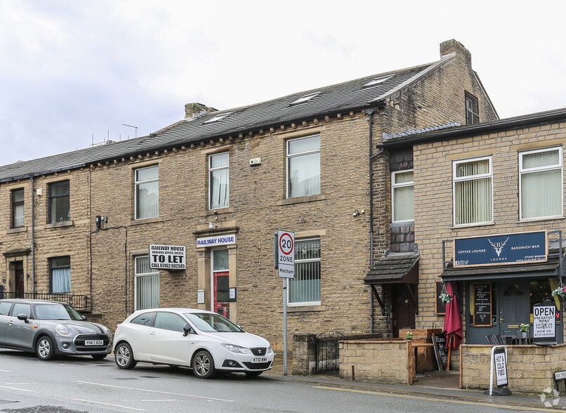 Station St, Meltham à vendre - Photo du bâtiment - Image 2 de 2