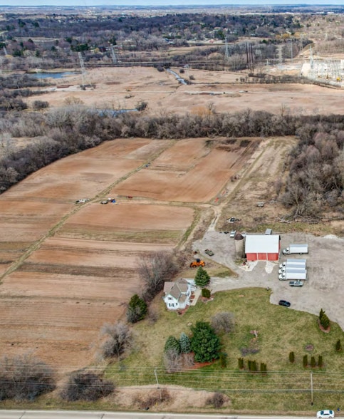 21040 W Lincoln Ave, New Berlin, WI for sale - Aerial - Image 3 of 5