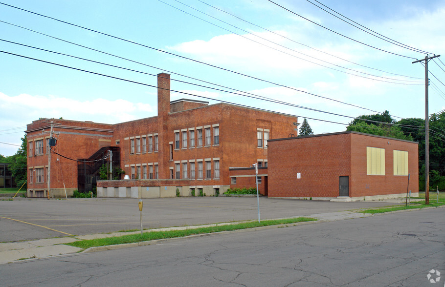 181 Grant Ave, Endicott, NY for sale - Primary Photo - Image 1 of 1