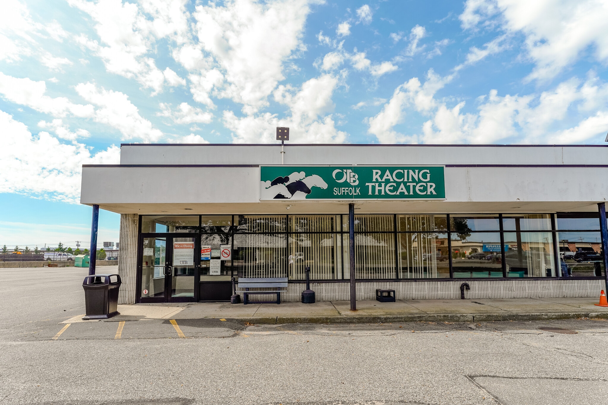 1681-1745 Broadhollow Rd, Farmingdale, NY for lease Primary Photo- Image 1 of 7