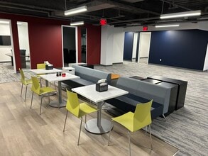 155 Federal St, Boston, MA for lease Interior Photo- Image 1 of 4