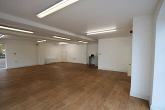 206 Station Rd, West Moors for lease Interior Photo- Image 2 of 3