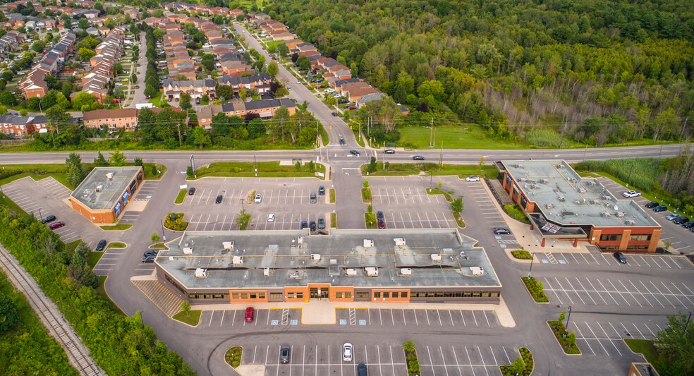 480 Huronia Rd, Barrie, ON for lease - Building Photo - Image 3 of 4