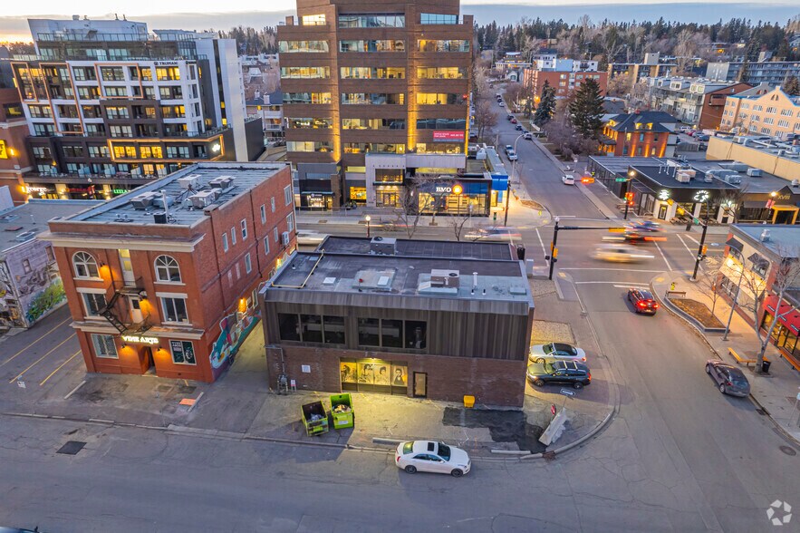 940 17th Ave SW, Calgary, AB à louer - Aérien - Image 3 de 4