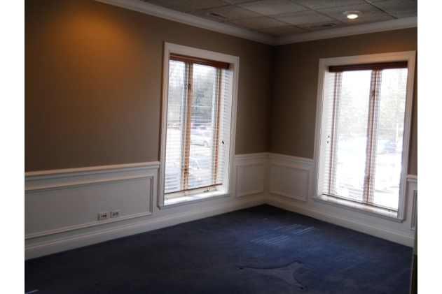 207 E Westminster Rd, Lake Forest, IL for lease - Interior Photo - Image 3 of 5