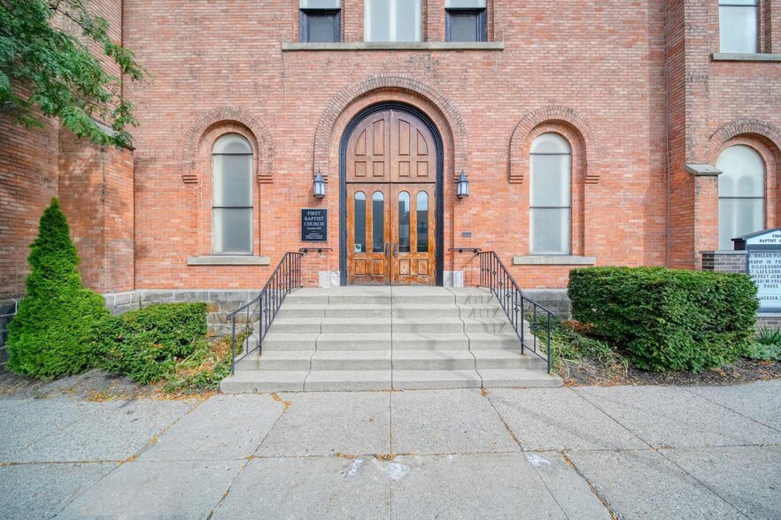 201 S Jackson St, Jackson, MI for sale - Building Photo - Image 3 of 50