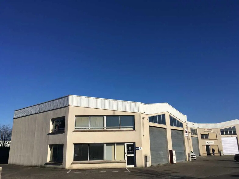 Flex in Toulouse for lease - Building Photo - Image 1 of 12