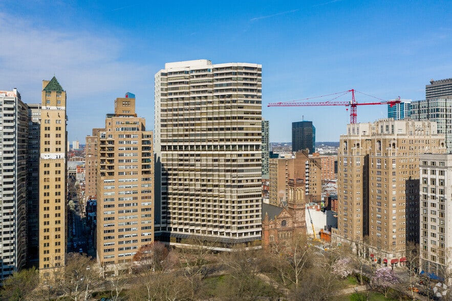210 W Rittenhouse Sq, Philadelphia, PA for lease - Primary Photo - Image 1 of 5