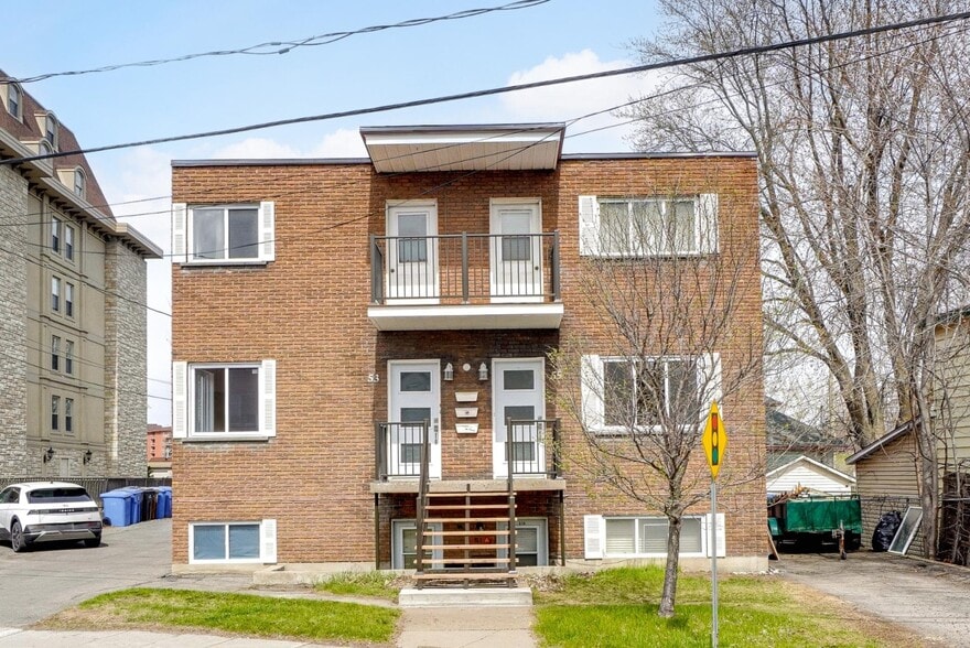 51 Boul Desjardins E, Sainte-therese, QC for sale - Building Photo - Image 2 of 6