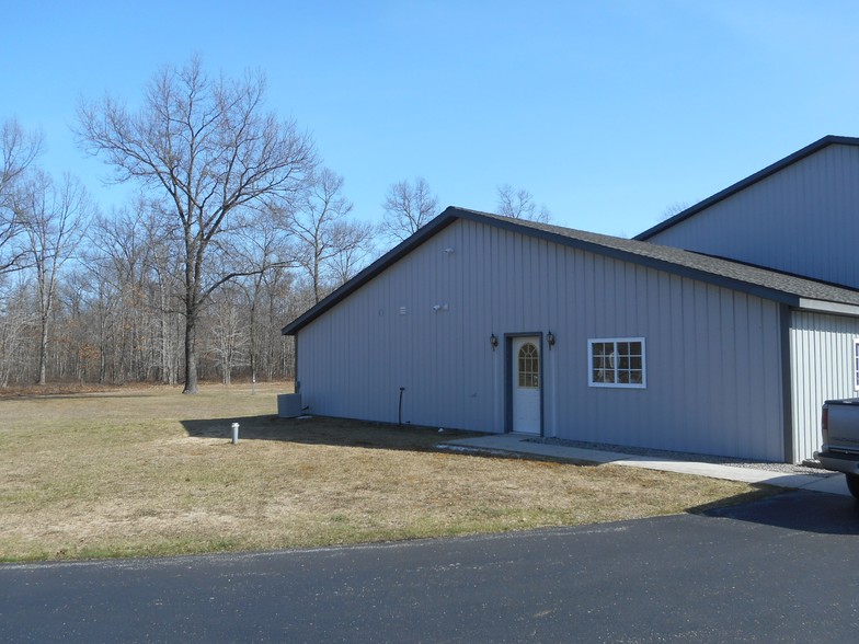 1811 Caberfae Hwy, Manistee, MI à vendre - Photo du bâtiment - Image 1 de 1