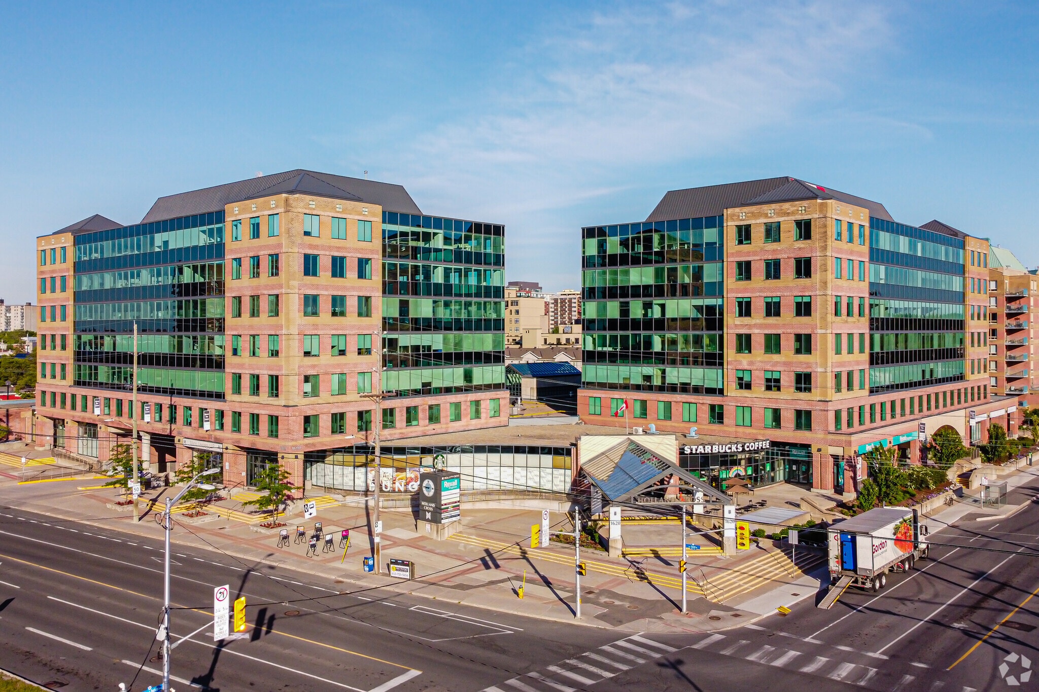 1600 Scott St, Ottawa, ON for lease Primary Photo- Image 1 of 2