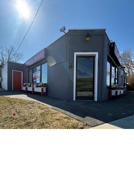 2 Coddington Hwy, Middletown, RI for lease - Primary Photo - Image 1 of 1