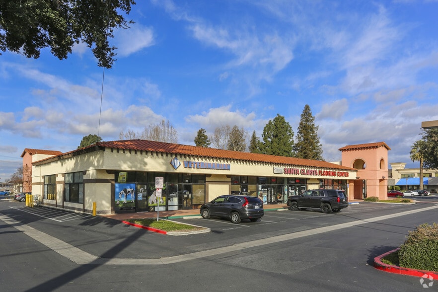 26111 Bouquet Canyon Rd, Santa Clarita, CA for lease - Building Photo - Image 3 of 10