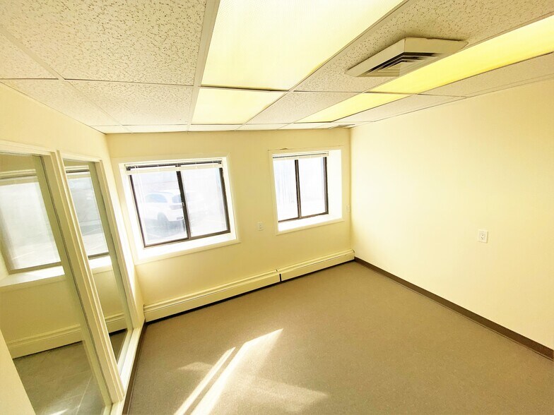 525 Fenimore Rd, Mamaroneck, NY à louer - Photo intérieure - Image 2 de 11