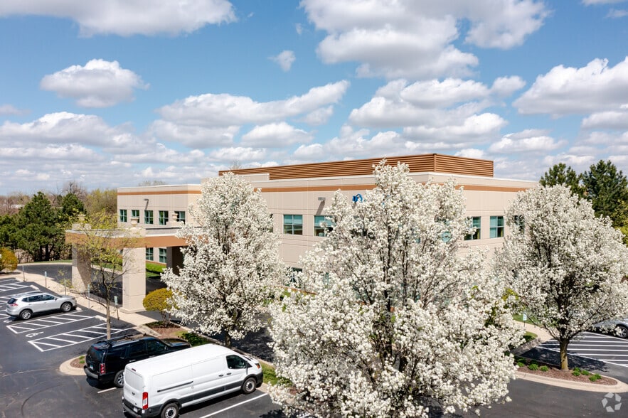 7425 Janes Ave, Woodridge, IL for lease - Building Photo - Image 3 of 4