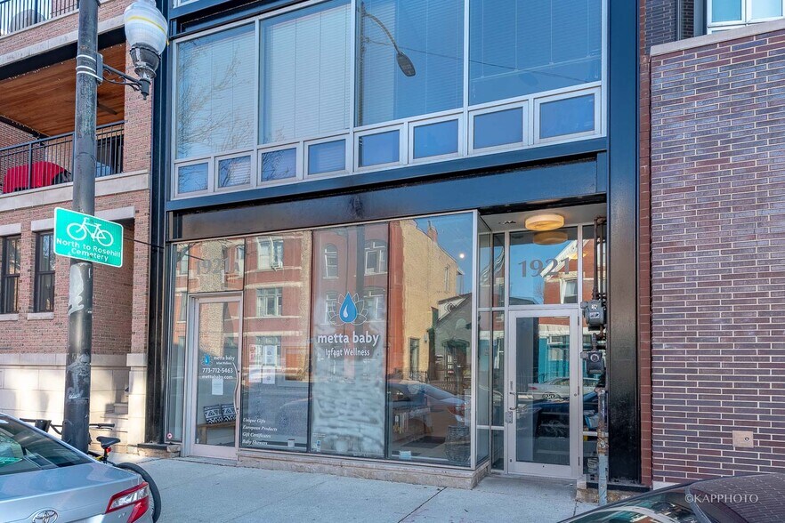 1921 N Damen Ave, Chicago, IL for lease - Building Photo - Image 2 of 28