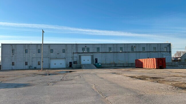 Plus de détails pour 616 Roseberry St, Winnipeg, MB - Industriel à vendre