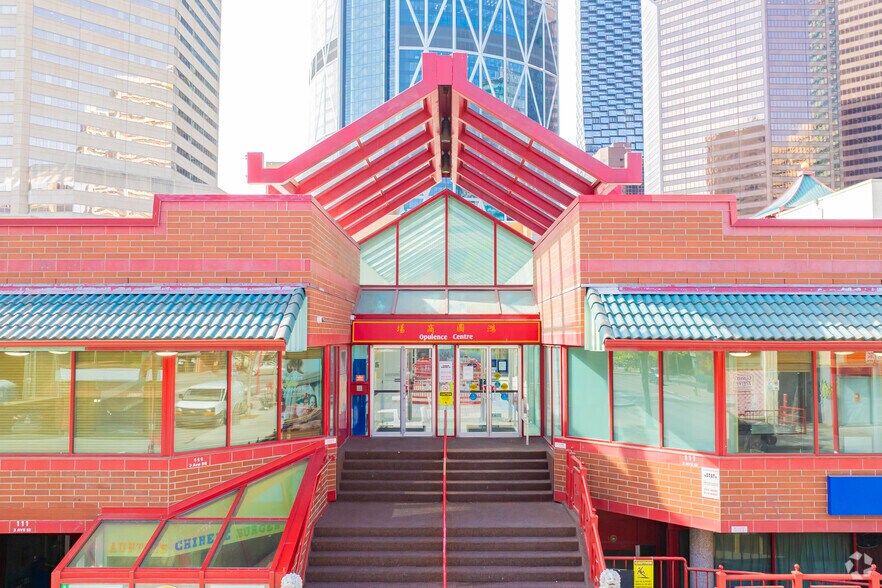 111 3rd Ave SE, Calgary, AB à louer - Photo du bâtiment - Image 2 de 3