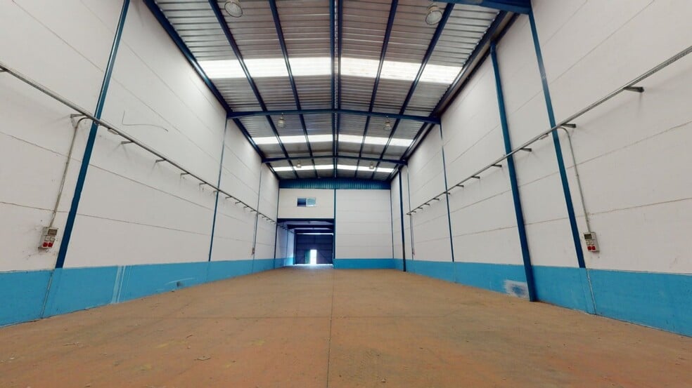 Industriel dans Borox, Toledo à louer - Photo du bâtiment - Image 2 de 22