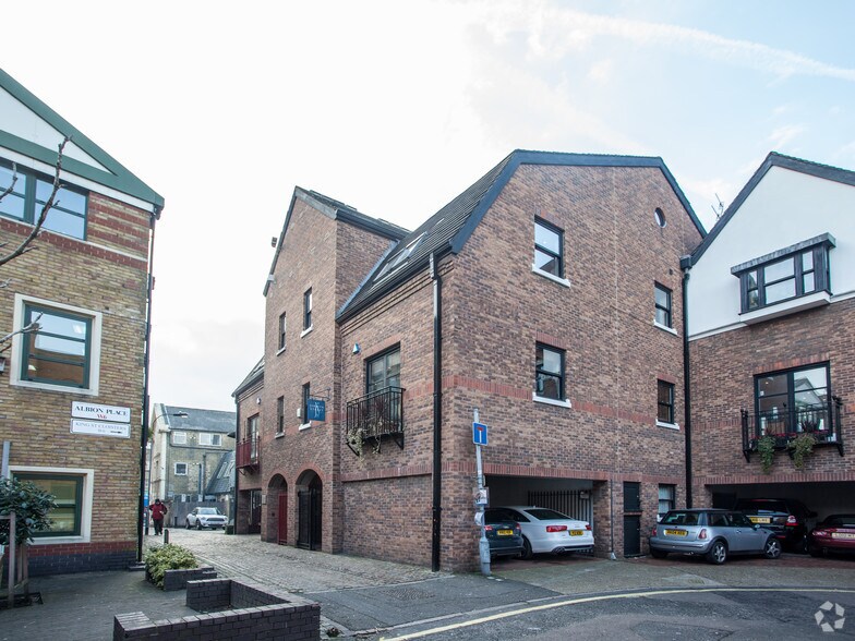 34-36 Galena Rd, Londres à vendre - Photo du bâtiment - Image 3 de 5