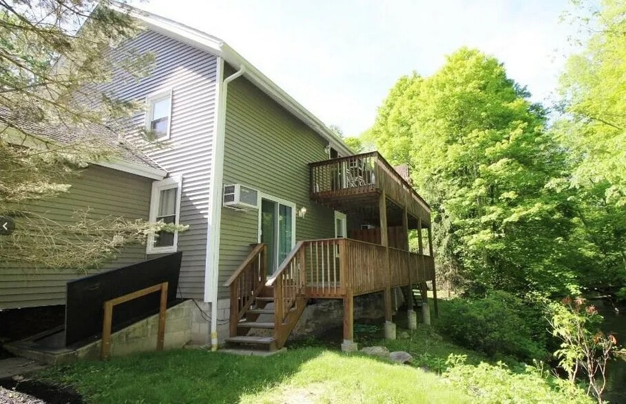 189 Fair St, Carmel, NY à vendre - Photo du bâtiment - Image 3 de 11