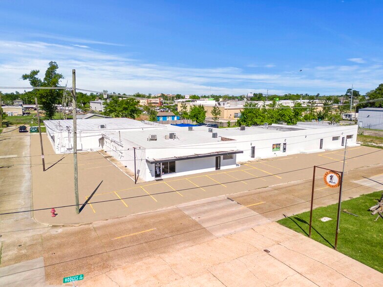 409 Scott St, Lake Charles, LA à vendre - Photo du bâtiment - Image 1 de 10
