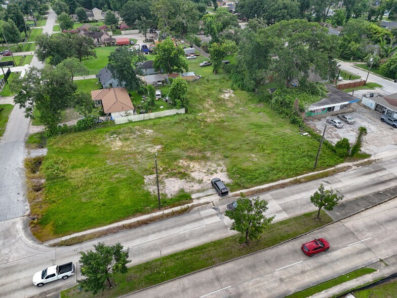 6110 Tidwell Rd, Houston, TX à vendre - Photo du bâtiment - Image 1 de 32